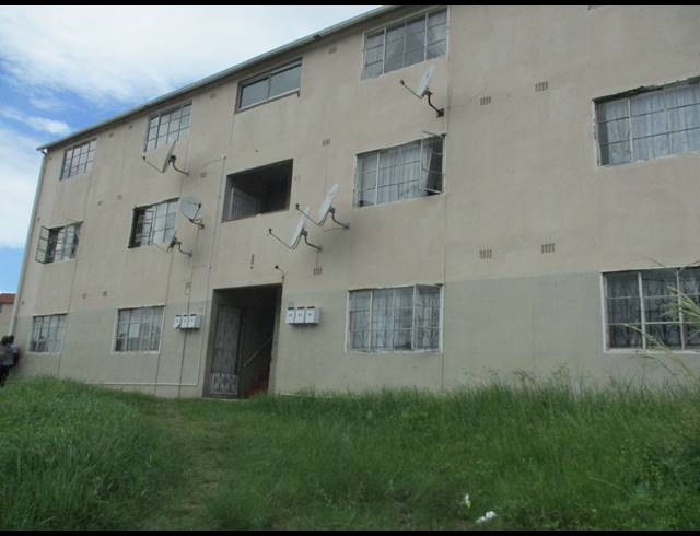 2 BEDROOM APARTMENT FOR SALE IN CROSSMOOR